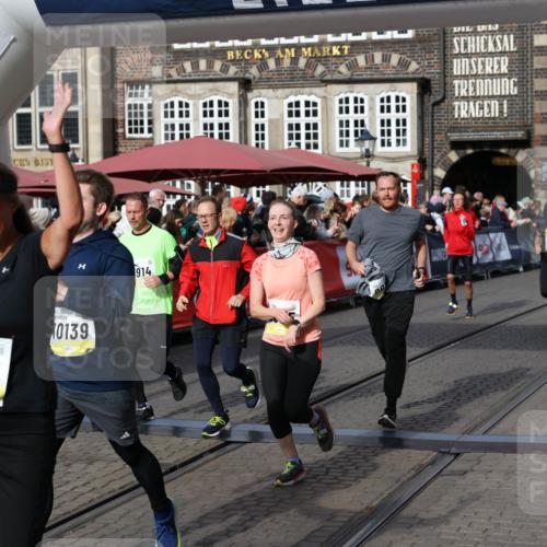 05.10.2025 - 20. swb-Marathon Bremen Yannick Fuchs http://msf.ph/oto/9226535 05.10.2025 10:57:39 Ziel 9000, 9215, 9625, 9747, 9904, 9914, 9962, 10139, 10739, 10950, 11360, 11606 meine-sportfotos.de