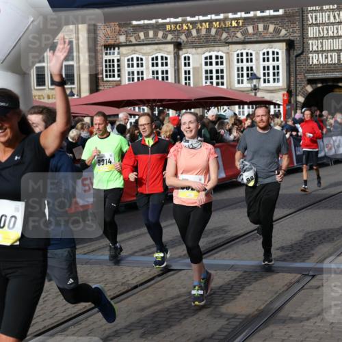 05.10.2025 - 20. swb-Marathon Bremen Yannick Fuchs http://msf.ph/oto/9226545 05.10.2025 10:57:39 Ziel 9000, 9215, 9625, 9747, 9904, 9914, 9962, 10139, 10739, 10950, 11360, 11606 meine-sportfotos.de