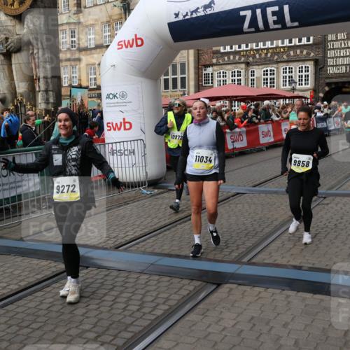 05.10.2025 - 20. swb-Marathon Bremen Yannick Fuchs http://msf.ph/oto/9226550 05.10.2025 11:00:51 Ziel 9272, 9327, 9389, 9827, 9858, 10182, 10518, 10571, 10690, 10872, 10901, 11034, 11162 meine-sportfotos.de