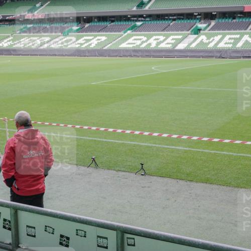 05.10.2025 - 20. swb-Marathon Bremen Michael Burmester http://msf.ph/oto/9226677 05.10.2025 10:16:41 Laufen im Stadion 33, 2 meine-sportfotos.de