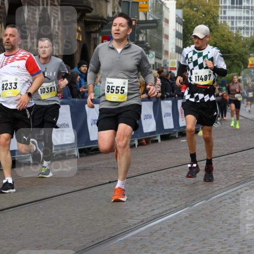 05.10.2025 - 20. swb-Marathon Bremen Strokosch-Dieckow http://msf.ph/oto/9226734 05.10.2025 10:49:28 Ziel 9233, 9435, 9555, 9626, 9627, 10118, 10381, 10519, 10636, 10673, 10712, 10888, 11319, 11487, 11579, 11672 meine-sportfotos.de