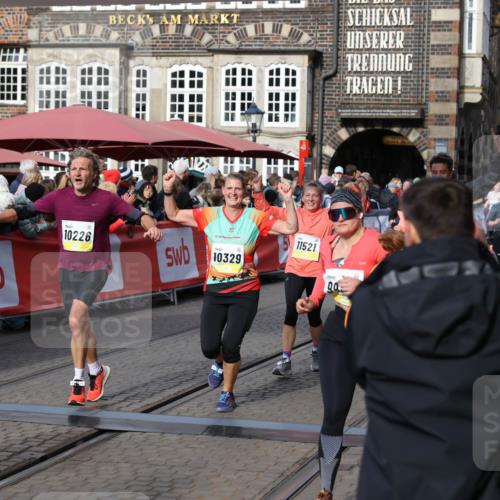 05.10.2025 - 20. swb-Marathon Bremen Yannick Fuchs http://msf.ph/oto/9226780 05.10.2025 10:57:49 Ziel 9309, 9372, 9585, 9747, 9943, 9979, 10225, 10250, 10329, 10555, 10694, 10754, 11352, 11520, 11521, 11583, 11731 meine-sportfotos.de