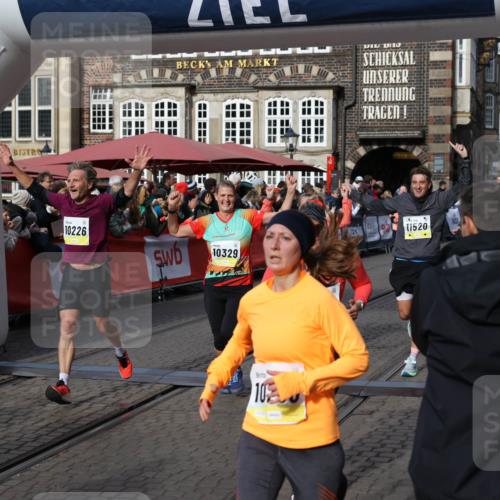 05.10.2025 - 20. swb-Marathon Bremen Yannick Fuchs http://msf.ph/oto/9226787 05.10.2025 10:57:50 Ziel 9309, 9372, 9585, 9943, 9979, 10225, 10250, 10329, 10341, 10555, 10694, 10754, 11352, 11520, 11521, 11583, 11731 meine-sportfotos.de