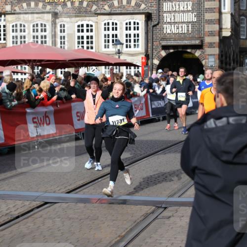 05.10.2025 - 20. swb-Marathon Bremen Yannick Fuchs http://msf.ph/oto/9226896 05.10.2025 10:57:53 Ziel 9372, 9585, 9943, 9979, 10225, 10250, 10329, 10341, 10555, 10890, 11457, 11520, 11521, 11575, 11731, 11744 meine-sportfotos.de