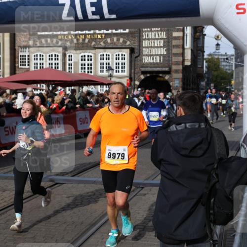 05.10.2025 - 20. swb-Marathon Bremen Yannick Fuchs http://msf.ph/oto/9226926 05.10.2025 10:57:54 Ziel 9372, 9585, 9943, 9979, 10219, 10225, 10250, 10329, 10341, 10555, 10890, 11457, 11520, 11521, 11564, 11575, 11731, 11744 meine-sportfotos.de