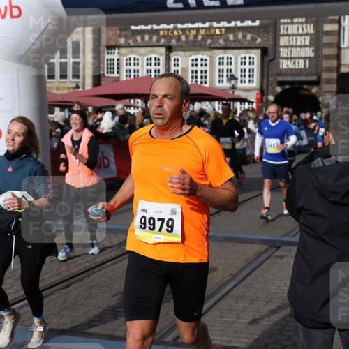 05.10.2025 - 20. swb-Marathon Bremen Yannick Fuchs http://msf.ph/oto/9226952 05.10.2025 10:57:54 Ziel 9372, 9585, 9943, 9979, 10219, 10225, 10250, 10329, 10341, 10555, 10890, 11457, 11520, 11521, 11564, 11575, 11731, 11744 meine-sportfotos.de