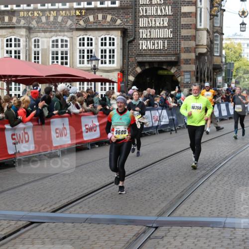 05.10.2025 - 20. swb-Marathon Bremen Yannick Fuchs http://msf.ph/oto/9227006 05.10.2025 11:01:05 Ziel 9208, 9600, 10228, 10258, 10359, 11155 meine-sportfotos.de