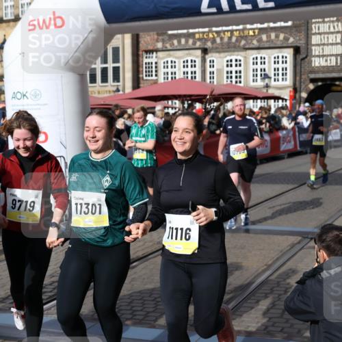 05.10.2025 - 20. swb-Marathon Bremen Yannick Fuchs http://msf.ph/oto/9227191 05.10.2025 10:58:04 Ziel 9221, 9568, 9719, 10219, 10577, 10651, 10703, 10834, 10975, 11023, 11116, 11301, 11469, 11564, 11663 meine-sportfotos.de