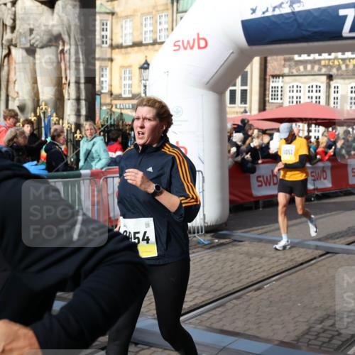 05.10.2025 - 20. swb-Marathon Bremen Yannick Fuchs http://msf.ph/oto/9227201 05.10.2025 11:01:11 Ziel 9208, 9305, 9600, 9954, 10228, 10359, 10477, 10630, 11053, 11719 meine-sportfotos.de