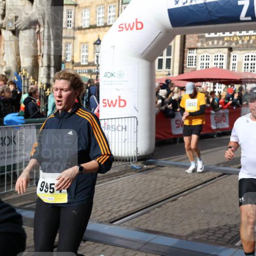 05.10.2025 - 20. swb-Marathon Bremen Yannick Fuchs http://msf.ph/oto/9227215 05.10.2025 11:01:11 Ziel 9208, 9305, 9600, 9954, 10228, 10359, 10477, 10630, 11053, 11719 meine-sportfotos.de
