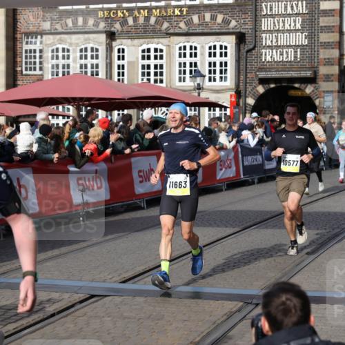 05.10.2025 - 20. swb-Marathon Bremen Yannick Fuchs http://msf.ph/oto/9227262 05.10.2025 10:58:05 Ziel 9221, 9568, 9719, 10577, 10651, 10703, 10793, 10834, 10975, 11023, 11116, 11301, 11469, 11663 meine-sportfotos.de