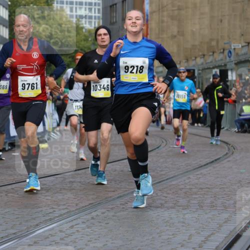 05.10.2025 - 20. swb-Marathon Bremen Strokosch-Dieckow http://msf.ph/oto/9227289 05.10.2025 10:49:49 Ziel 9218, 9369, 9696, 9761, 9889, 10159, 10346, 10781, 11091, 11642, 11749 meine-sportfotos.de