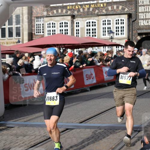 05.10.2025 - 20. swb-Marathon Bremen Yannick Fuchs http://msf.ph/oto/9227298 05.10.2025 10:58:06 Ziel 9221, 9568, 9719, 9872, 10577, 10651, 10703, 10793, 10975, 11023, 11116, 11301, 11469, 11601, 11663 meine-sportfotos.de