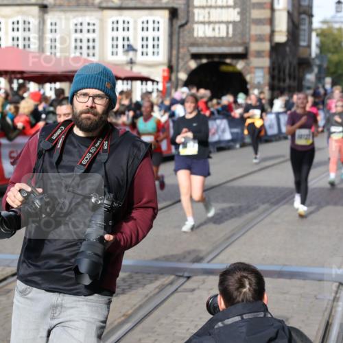 05.10.2025 - 20. swb-Marathon Bremen Yannick Fuchs http://msf.ph/oto/9227376 05.10.2025 10:58:11 Ziel 9576, 9582, 9872, 10127, 10395, 10459, 10577, 10793, 11058, 11601, 11663 meine-sportfotos.de