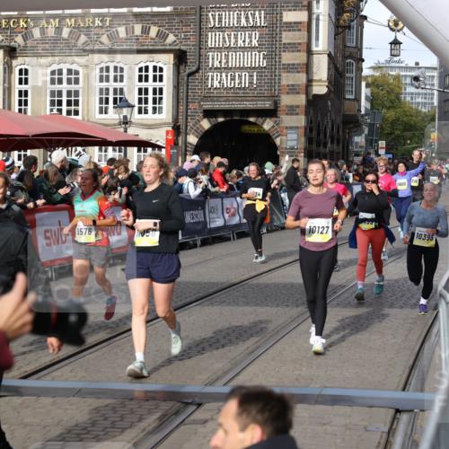 05.10.2025 - 20. swb-Marathon Bremen Yannick Fuchs http://msf.ph/oto/9227385 05.10.2025 10:58:12 Ziel 9576, 9582, 9634, 9872, 10127, 10377, 10395, 10459, 10577, 10620, 10793, 11058, 11601, 11663 meine-sportfotos.de