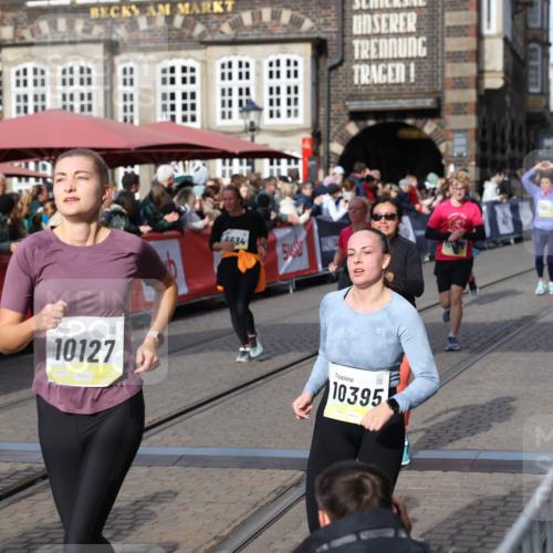 05.10.2025 - 20. swb-Marathon Bremen Yannick Fuchs http://msf.ph/oto/9227448 05.10.2025 10:58:14 Ziel 9576, 9582, 9634, 9872, 10127, 10377, 10395, 10398, 10459, 10620, 10793, 11058, 11601, 11608 meine-sportfotos.de