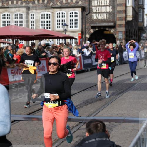 05.10.2025 - 20. swb-Marathon Bremen Yannick Fuchs http://msf.ph/oto/9227490 05.10.2025 10:58:15 Ziel 9330, 9576, 9582, 9634, 9872, 10127, 10377, 10395, 10398, 10459, 10620, 10793, 11058, 11601, 11608 meine-sportfotos.de