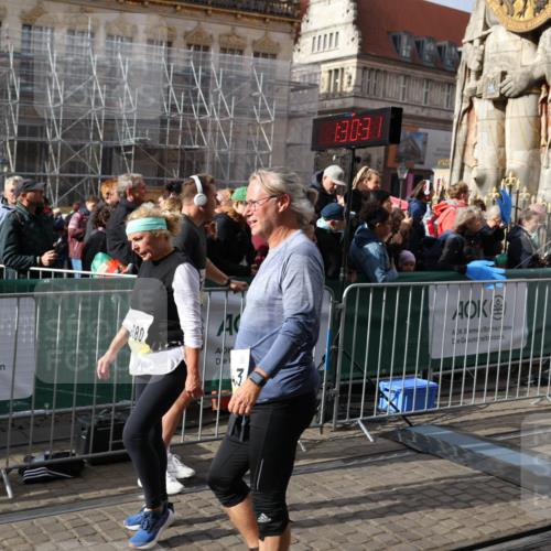 05.10.2025 - 20. swb-Marathon Bremen Yannick Fuchs http://msf.ph/oto/9227506 05.10.2025 11:01:20 Ziel 9182, 9443, 9613, 9880, 10477, 10544, 10762, 10914, 11337, 11338, 11524, 11597, 11680, 11719 meine-sportfotos.de