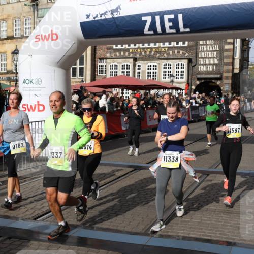 05.10.2025 - 20. swb-Marathon Bremen Yannick Fuchs http://msf.ph/oto/9227540 05.10.2025 11:01:21 Ziel 9182, 9443, 9613, 9880, 10544, 10762, 10914, 11337, 11338, 11524, 11597, 11680 meine-sportfotos.de