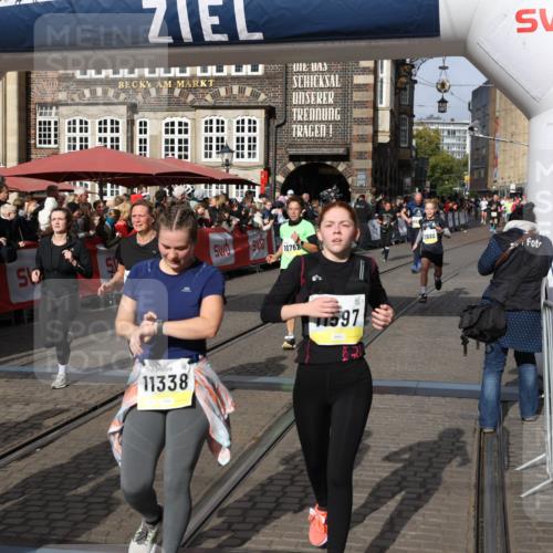05.10.2025 - 20. swb-Marathon Bremen Yannick Fuchs http://msf.ph/oto/9227554 05.10.2025 11:01:22 Ziel 9182, 9443, 9613, 9880, 10544, 10762, 10914, 11337, 11338, 11524, 11597, 11680 meine-sportfotos.de