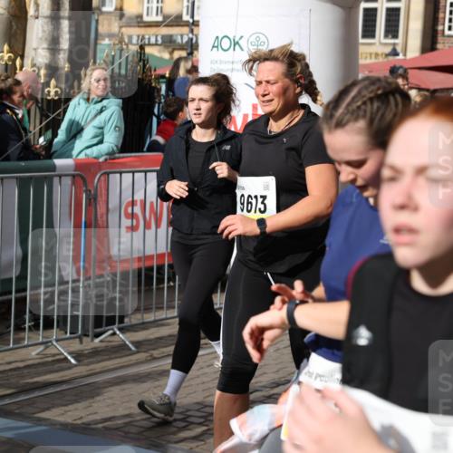 05.10.2025 - 20. swb-Marathon Bremen Yannick Fuchs http://msf.ph/oto/9227603 05.10.2025 11:01:23 Ziel 9182, 9613, 9925, 10544, 10762, 10914, 11337, 11338, 11597, 11680 meine-sportfotos.de