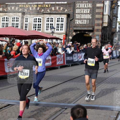 05.10.2025 - 20. swb-Marathon Bremen Yannick Fuchs http://msf.ph/oto/9227626 05.10.2025 10:58:18 Ziel 9330, 9576, 9582, 9634, 9952, 10127, 10377, 10395, 10398, 10459, 10620, 11058, 11562, 11608 meine-sportfotos.de