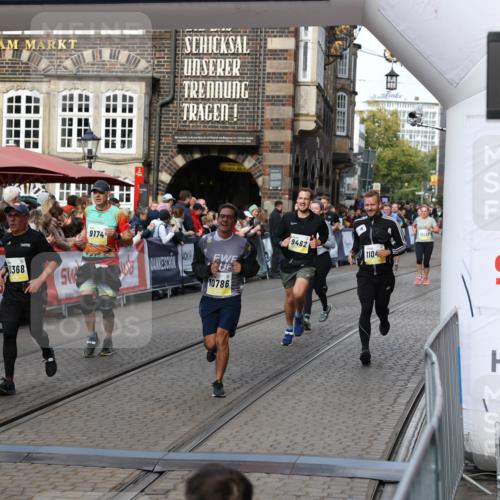 05.10.2025 - 20. swb-Marathon Bremen Yannick Fuchs http://msf.ph/oto/9227878 05.10.2025 10:58:24 Ziel 7077, 9174, 9330, 9462, 9952, 10368, 10398, 10786, 11049, 11562, 11608, 11724 meine-sportfotos.de