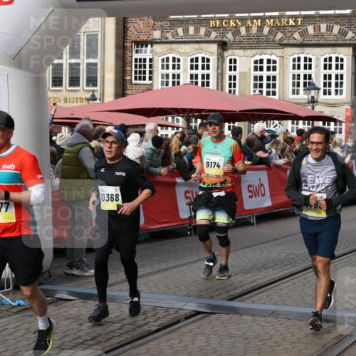 05.10.2025 - 20. swb-Marathon Bremen Yannick Fuchs http://msf.ph/oto/9227941 05.10.2025 10:58:25 Ziel 7077, 9174, 9330, 9462, 9952, 10368, 10786, 11049, 11184, 11495, 11562, 11724 meine-sportfotos.de