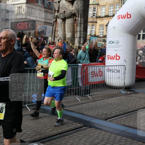 05.10.2025 - 20. swb-Marathon Bremen Yannick Fuchs http://msf.ph/oto/9228108 05.10.2025 11:01:40 Ziel 7908, 9278, 9286, 9322, 9371, 10030, 10056, 10157, 10324, 10336, 11194, 11223, 11493, 11633 meine-sportfotos.de