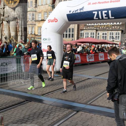 05.10.2025 - 20. swb-Marathon Bremen Yannick Fuchs http://msf.ph/oto/9228124 05.10.2025 10:58:37 Ziel 9433, 9820, 10055, 10084, 10261, 10285, 10408, 10586, 10988, 11181, 11291, 11591, 11700 meine-sportfotos.de