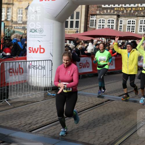 05.10.2025 - 20. swb-Marathon Bremen Yannick Fuchs http://msf.ph/oto/9228194 05.10.2025 10:58:40 Ziel 9430, 9433, 9472, 9766, 9820, 9913, 10049, 10055, 10261, 10285, 10408, 10513, 10936, 10988, 11291, 11591, 11700 meine-sportfotos.de