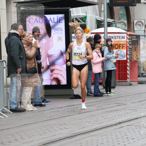 05.10.2025 - 20. swb-Marathon Bremen Strokosch-Dieckow http://msf.ph/oto/9228205 05.10.2025 10:30:36 Ziel  meine-sportfotos.de