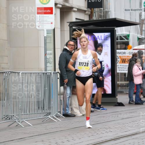 05.10.2025 - 20. swb-Marathon Bremen Strokosch-Dieckow http://msf.ph/oto/9228219 05.10.2025 10:30:37 Ziel  meine-sportfotos.de