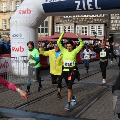 05.10.2025 - 20. swb-Marathon Bremen Yannick Fuchs http://msf.ph/oto/9228235 05.10.2025 10:58:41 Ziel 9430, 9433, 9472, 9529, 9766, 9820, 9913, 10049, 10055, 10261, 10285, 10408, 10513, 10936, 10988, 11291, 11700 meine-sportfotos.de