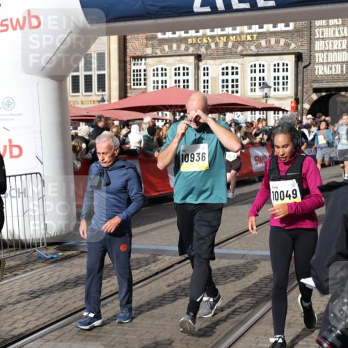 05.10.2025 - 20. swb-Marathon Bremen Yannick Fuchs http://msf.ph/oto/9228312 05.10.2025 10:58:45 Ziel 7163, 9359, 9430, 9472, 9529, 9714, 9766, 9913, 10049, 10261, 10285, 10408, 10513, 10527, 10591, 10679, 10871, 10936, 10988, 11078 meine-sportfotos.de