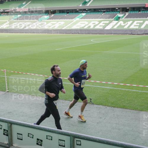 05.10.2025 - 20. swb-Marathon Bremen Michael Burmester http://msf.ph/oto/9228336 05.10.2025 10:26:08 Laufen im Stadion 8000, 9006, 9170, 9250, 9361, 9614, 9849, 9865, 9884, 9919, 9963, 9967, 10044, 10053, 10090, 10304, 10306, 10348, 10431, 10447, 10474, 10505, 10554, 10559, 10624, 10633, 10666, 10780, 10816, 10851, 10961, 11178, 11316, 11346, 11403, 11422, 11488, 11503, 11617, 11648, 11666, 11715, 11745, 9775, 10104, 10155, 10505, 10541, 11230, 11581 meine-sportfotos.de