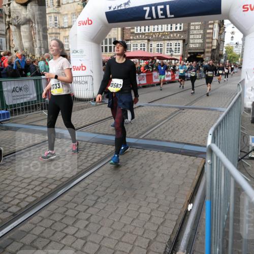 05.10.2025 - 20. swb-Marathon Bremen Yannick Fuchs http://msf.ph/oto/9228481 05.10.2025 11:01:48 Ziel 9269, 9278, 9294, 9432, 9782, 10026, 10030, 10056, 10324, 10370, 10562, 10903, 10904, 11223, 11463, 11732, 11733 meine-sportfotos.de