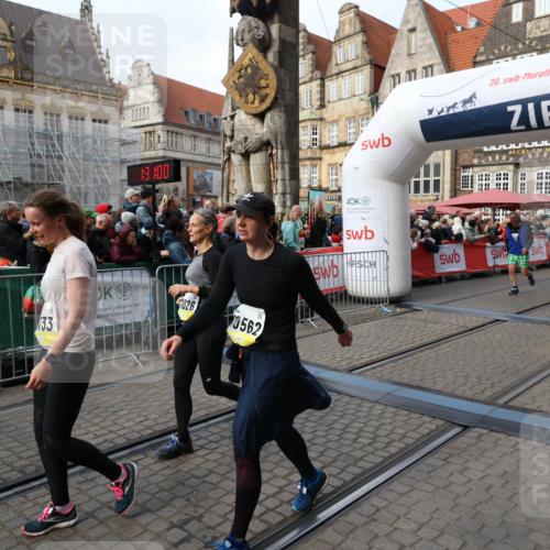 05.10.2025 - 20. swb-Marathon Bremen Yannick Fuchs http://msf.ph/oto/9228538 05.10.2025 11:01:49 Ziel 9189, 9269, 9278, 9294, 9432, 9782, 10026, 10030, 10056, 10324, 10370, 10562, 10903, 10904, 11223, 11463, 11732, 11733 meine-sportfotos.de