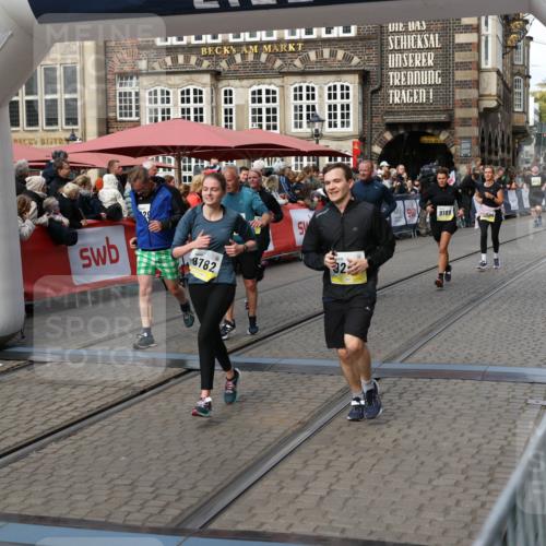 05.10.2025 - 20. swb-Marathon Bremen Yannick Fuchs http://msf.ph/oto/9228573 05.10.2025 11:01:50 Ziel 9189, 9269, 9294, 9432, 9782, 10004, 10026, 10030, 10370, 10562, 10903, 10904, 11223, 11463, 11732, 11733 meine-sportfotos.de