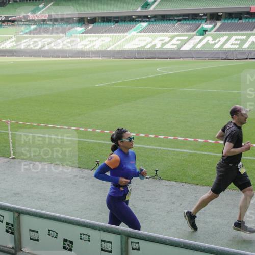 05.10.2025 - 20. swb-Marathon Bremen Michael Burmester http://msf.ph/oto/9228609 05.10.2025 10:26:34 Laufen im Stadion 8000, 9009, 9170, 9202, 9250, 9285, 9290, 9396, 9400, 9411, 9545, 9590, 9878, 9897, 9921, 9960, 9963, 10044, 10045, 10053, 10090, 10304, 10431, 10447, 10559, 10624, 10633, 10649, 10682, 10773, 10780, 10816, 10823, 10851, 11362, 11488, 11585, 11617, 11648, 11714, 11715, 9006, 9361, 9614, 9849, 9865, 9884, 9919, 10306, 10348, 10474, 10554, 10666, 10961, 11178, 11316, 11346, 11422, 11666, 11745 meine-sportfotos.de
