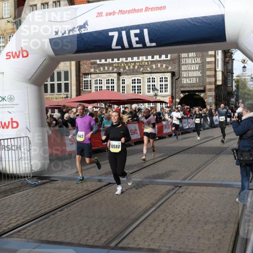 05.10.2025 - 20. swb-Marathon Bremen Yannick Fuchs http://msf.ph/oto/9228611 05.10.2025 10:59:00 Ziel 9349, 9518, 9542, 10080, 10263, 10560, 10561, 11290, 11483, 11612, 11651 meine-sportfotos.de