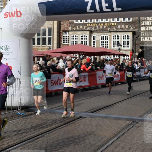 05.10.2025 - 20. swb-Marathon Bremen Yannick Fuchs http://msf.ph/oto/9228645 05.10.2025 10:59:01 Ziel 9349, 9518, 9542, 9601, 10080, 10263, 10560, 11290, 11483, 11612, 11651 meine-sportfotos.de