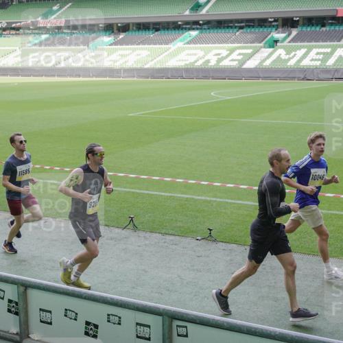 05.10.2025 - 20. swb-Marathon Bremen Michael Burmester http://msf.ph/oto/9228677 05.10.2025 10:26:42 Laufen im Stadion 8000, 9009, 9202, 9250, 9285, 9290, 9362, 9396, 9400, 9411, 9545, 9590, 9678, 9876, 9878, 9885, 9897, 9921, 9960, 9963, 10044, 10045, 10053, 10090, 10091, 10092, 10277, 10304, 10351, 10411, 10431, 10447, 10568, 10624, 10633, 10649, 10682, 10773, 10792, 10816, 10823, 10851, 11362, 11488, 11585, 11645, 11648, 11683, 11714, 11715, 9170, 9865, 9884, 9919, 10348, 10554, 10559, 10780, 10961, 11178, 11346, 11422, 11617, 11666 meine-sportfotos.de