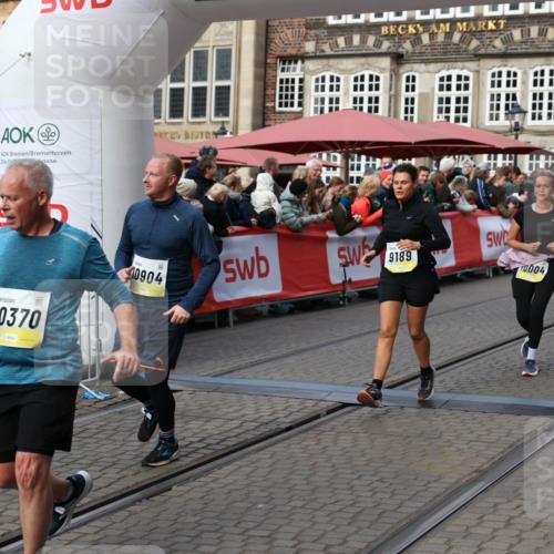 05.10.2025 - 20. swb-Marathon Bremen Yannick Fuchs http://msf.ph/oto/9228686 05.10.2025 11:01:53 Ziel 9189, 9269, 9294, 9782, 10004, 10026, 10370, 10903, 10904 meine-sportfotos.de