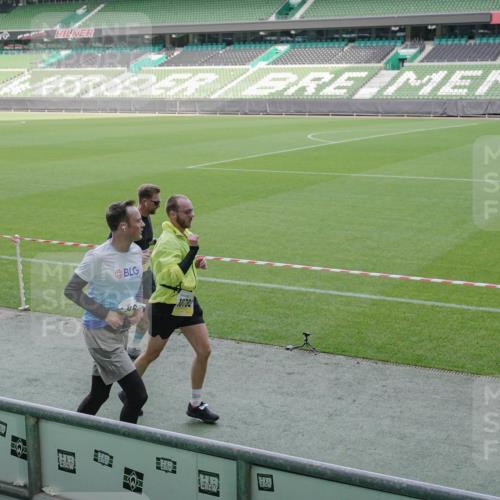 05.10.2025 - 20. swb-Marathon Bremen Michael Burmester http://msf.ph/oto/9228767 05.10.2025 10:26:52 Laufen im Stadion 28, 8000, 9009, 9202, 9250, 9270, 9285, 9290, 9351, 9362, 9396, 9400, 9411, 9545, 9590, 9678, 9876, 9878, 9885, 9897, 9921, 9960, 9961, 9963, 10045, 10053, 10090, 10091, 10092, 10277, 10304, 10351, 10411, 10431, 10447, 10568, 10633, 10634, 10649, 10682, 10773, 10792, 10823, 10851, 10898, 11362, 11585, 11645, 11648, 11683, 11714, 11715, 8000, 9170, 9963, 10044, 10559, 10624, 10780, 10816, 10851, 11178, 11422, 11488, 11617 meine-sportfotos.de
