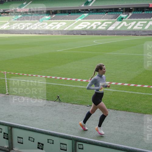 05.10.2025 - 20. swb-Marathon Bremen Michael Burmester http://msf.ph/oto/9229048 05.10.2025 10:27:18 Laufen im Stadion 28, 9009, 9202, 9270, 9285, 9339, 9351, 9362, 9396, 9400, 9411, 9500, 9670, 9678, 9709, 9711, 9876, 9878, 9885, 9897, 9921, 9960, 9961, 10045, 10091, 10092, 10277, 10351, 10411, 10452, 10568, 10634, 10637, 10639, 10750, 10773, 10792, 10818, 10822, 10823, 10898, 10947, 11074, 11362, 11446, 11585, 11645, 11659, 11678, 11683, 11714, 9290, 9396, 9545, 9590, 10053, 10090, 10431, 10447, 10633, 10649, 10682, 10823, 11648, 11715 meine-sportfotos.de