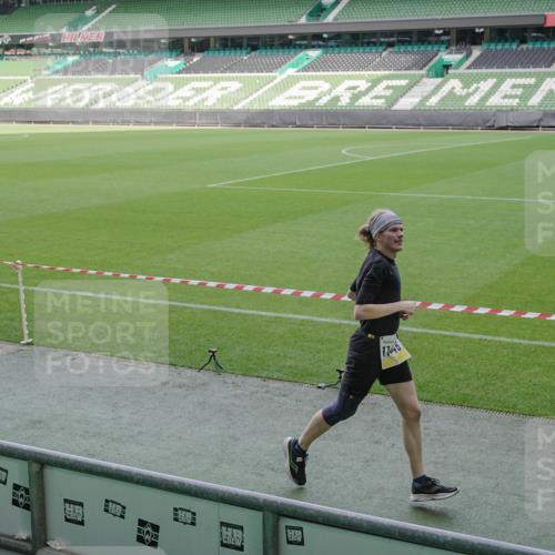 05.10.2025 - 20. swb-Marathon Bremen Michael Burmester http://msf.ph/oto/9229106 05.10.2025 10:27:25 Laufen im Stadion 28, 9009, 9270, 9285, 9339, 9351, 9362, 9400, 9411, 9500, 9670, 9678, 9709, 9711, 9876, 9878, 9885, 9897, 9921, 9960, 9961, 10045, 10091, 10092, 10277, 10351, 10411, 10452, 10568, 10634, 10637, 10639, 10676, 10750, 10792, 10818, 10822, 10898, 10947, 11074, 11167, 11299, 11362, 11446, 11585, 11645, 11659, 11678, 11683, 9202, 9290, 9396, 9545, 9590, 10431, 10649, 10682, 10773, 10823, 11648, 11714, 11715 meine-sportfotos.de