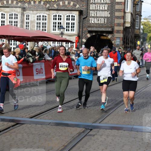 05.10.2025 - 20. swb-Marathon Bremen Yannick Fuchs http://msf.ph/oto/9229135 05.10.2025 11:02:08 Ziel 9324, 9365, 9536, 10558, 10837, 10855, 10879, 10887, 10944, 11415 meine-sportfotos.de
