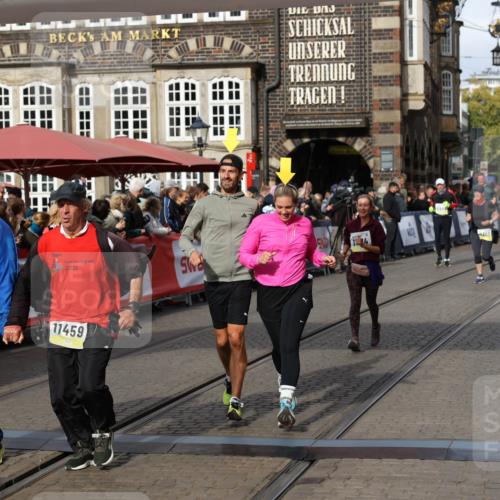 05.10.2025 - 20. swb-Marathon Bremen Yannick Fuchs http://msf.ph/oto/9229289 05.10.2025 11:02:13 Ziel 9324, 9426, 9536, 9686, 10301, 10508, 10855, 10879, 10887, 11014, 11459 meine-sportfotos.de