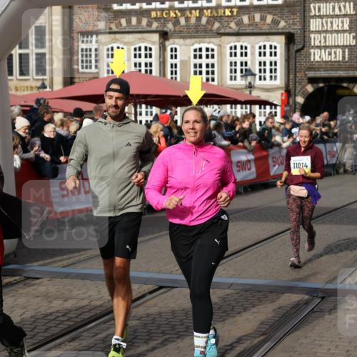 05.10.2025 - 20. swb-Marathon Bremen Yannick Fuchs http://msf.ph/oto/9229368 05.10.2025 11:02:14 Ziel 9324, 9363, 9426, 9536, 9686, 10301, 10508, 10855, 10879, 10887, 11014, 11459 meine-sportfotos.de